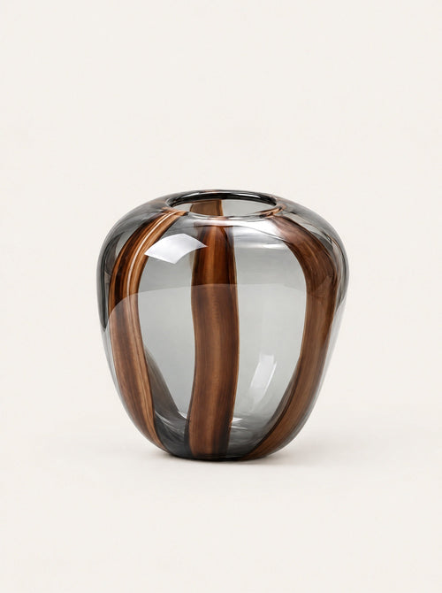 Ambra Vase, studio photo on a warm white background